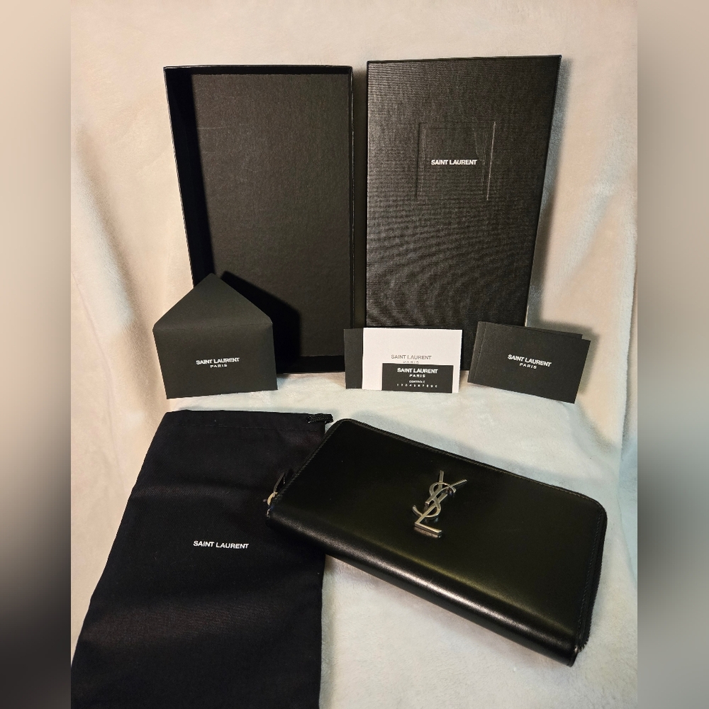 NEW!!!! YSL ZIPPY WALLET!!! TOTALLY GIFTABLE ❤️